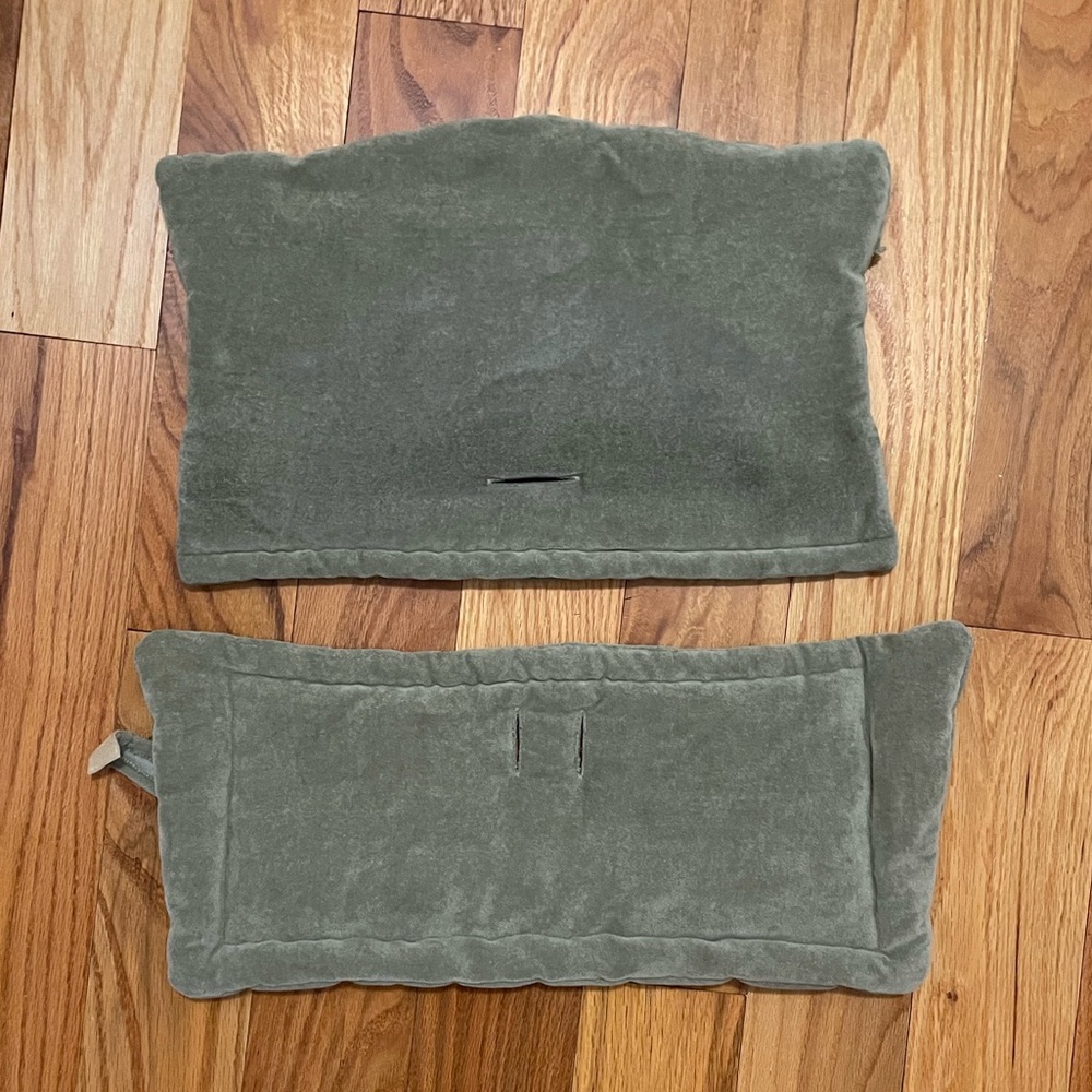 Green Plush Cushion Set